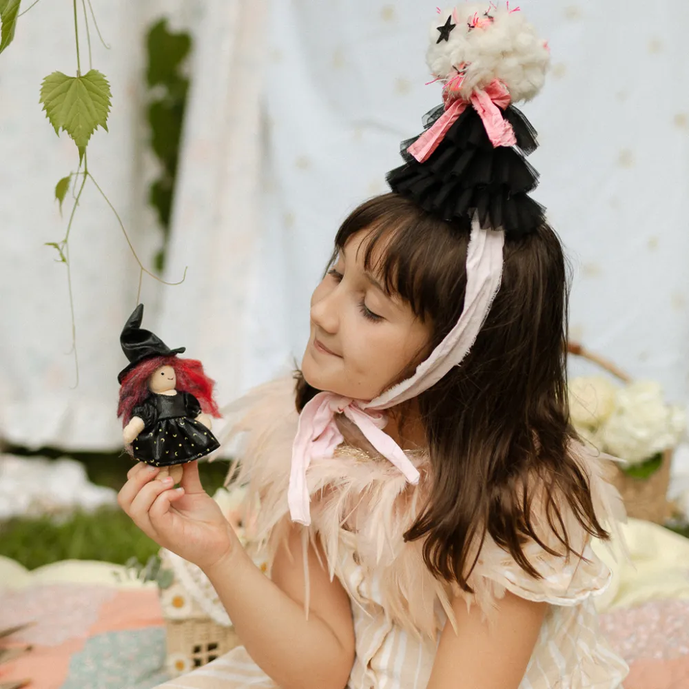 Olli Ella Indoor Play|Small World Play|Holdie Fairytale Folk - Wanda the Witch