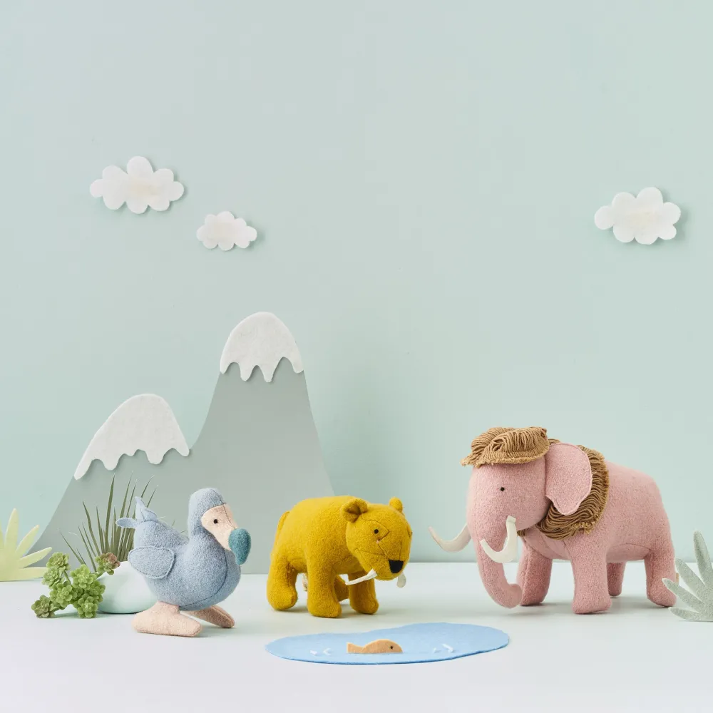 Olli Ella Indoor Play|Small World Play|Holdie Set - Extinct Animals