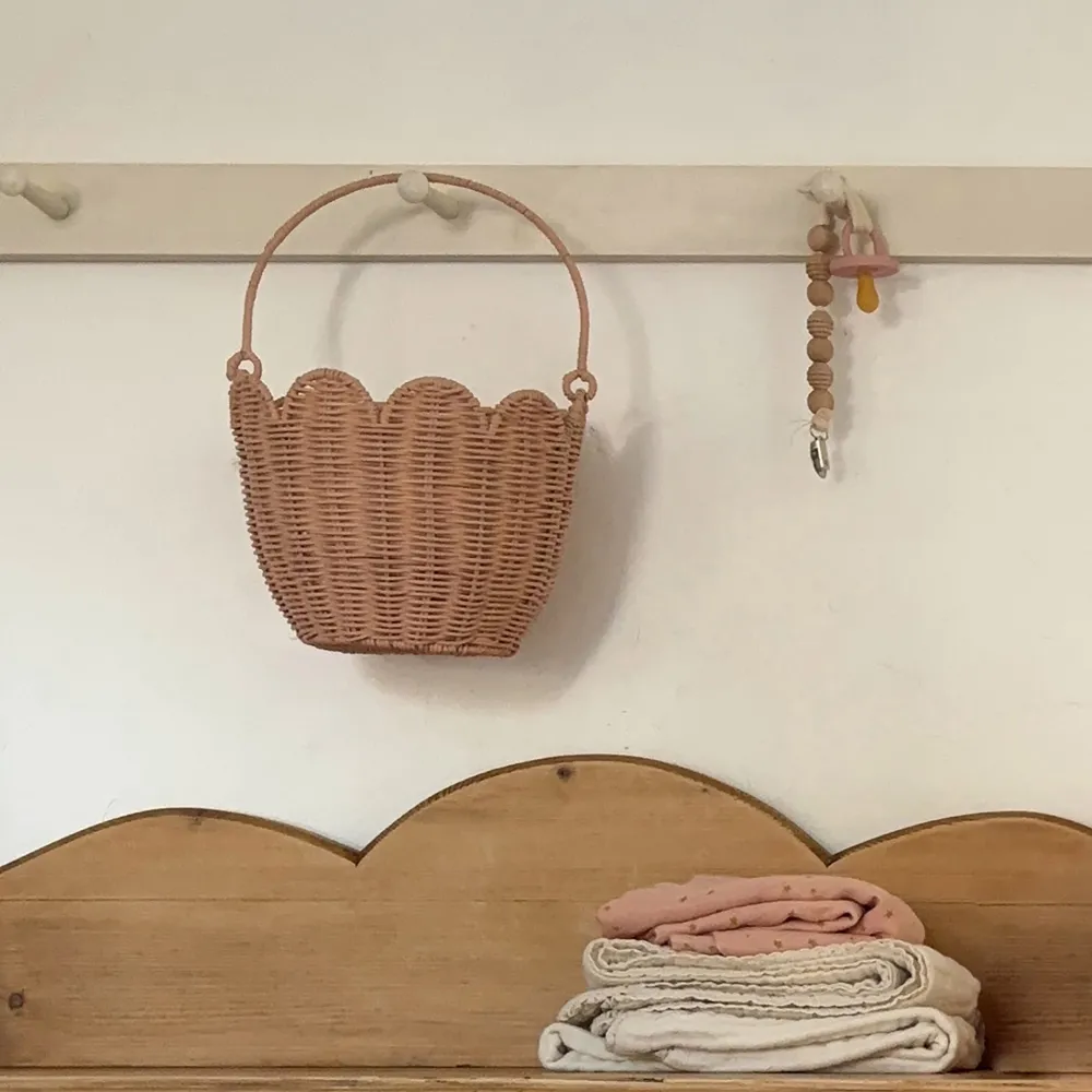 Olli Ella Nursery|Rattan Tulip Carry Basket - Seashell Pink